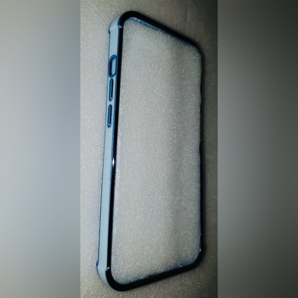 iPhone 13 Silicone Case | Sierra Blue | NIP - Picture 5 of 8